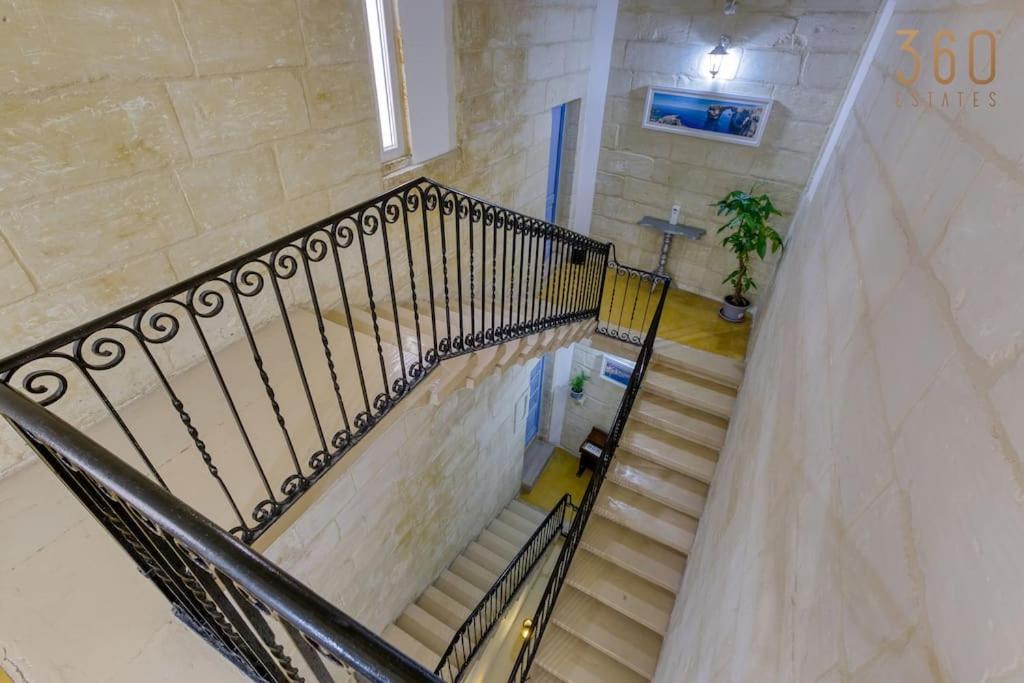 Lovely 1Br Home Traditional Apt In Bormla By 360 Estates Cospicua Exterior photo